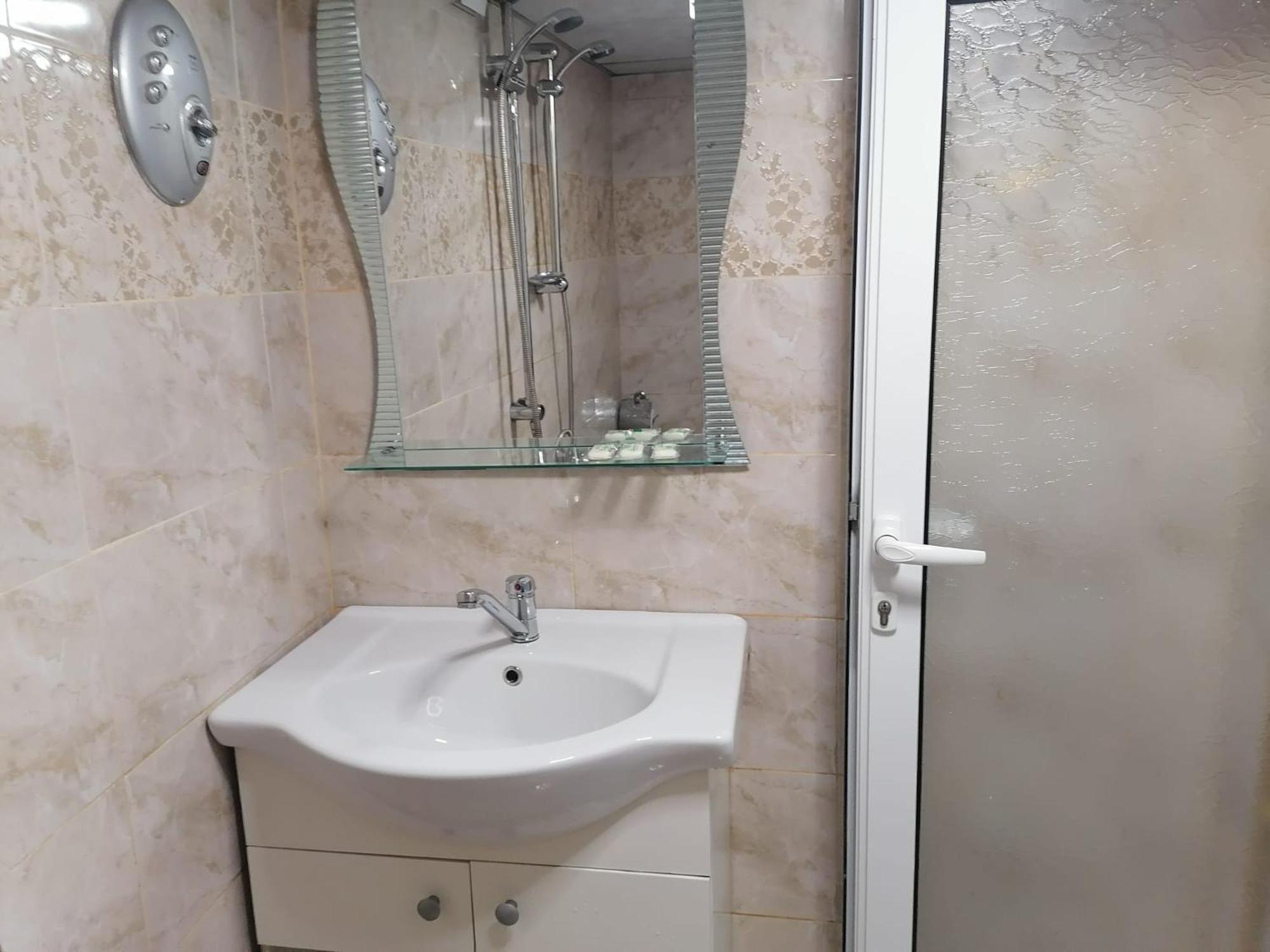 Апартамемт 3 Места С Кухня С Дворче Apartment Vratsa Luaran gambar